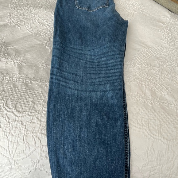 Banana Republic Women's Mid-Rise Blue Girlfriend Jeans 33/16 - Picture 4 of 6